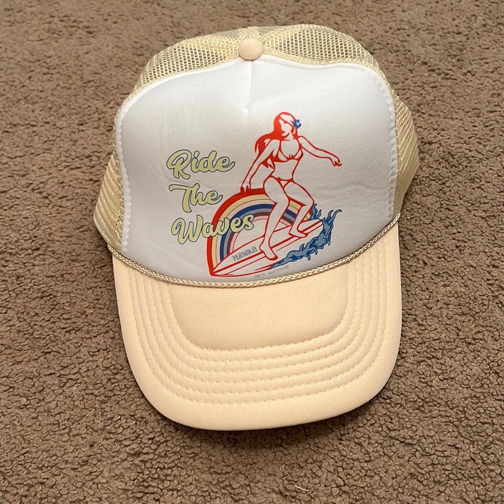 Set active trucker hat
